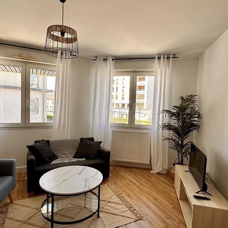 Villeurbanne • T2 Fraternite • Hostisy Exterior foto