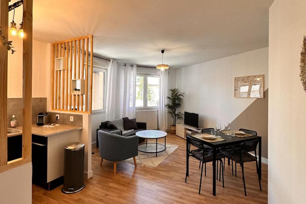 Villeurbanne • T2 Fraternite • Hostisy Exterior foto
